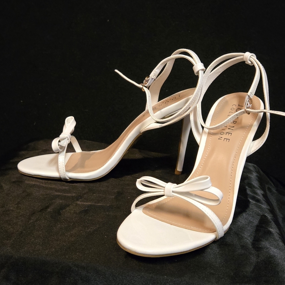 Journee Collection Elvina Elegant White Strappy Heels